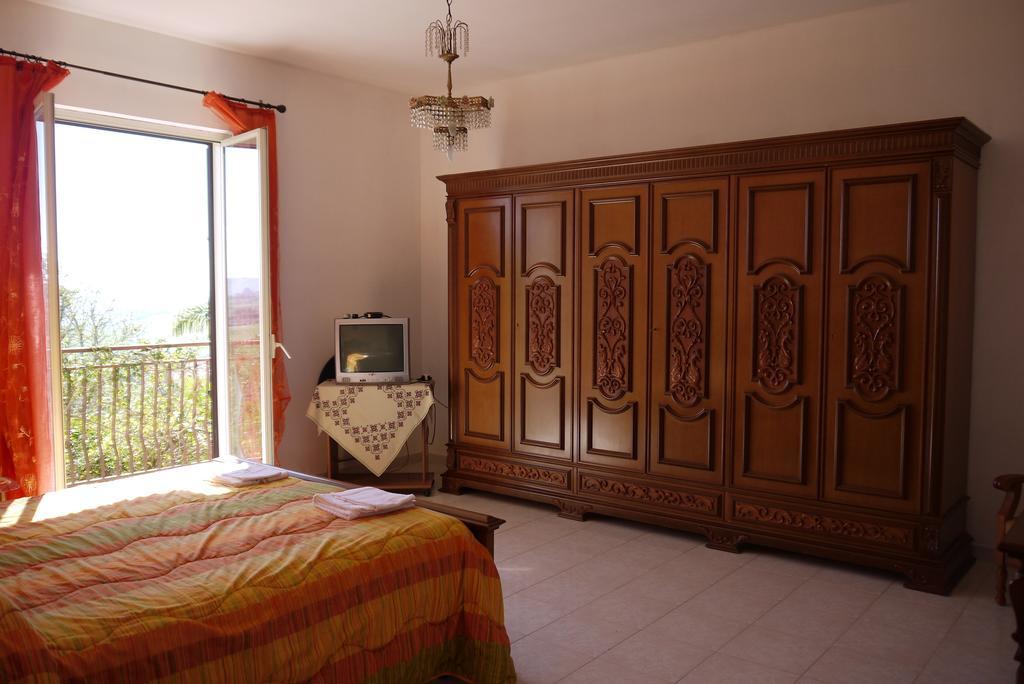 Villa Casa Vacanze Laura Caltanissetta Exterior foto