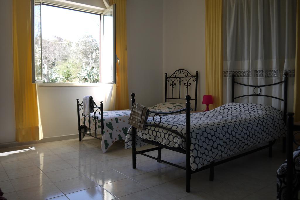 Villa Casa Vacanze Laura Caltanissetta Zimmer foto